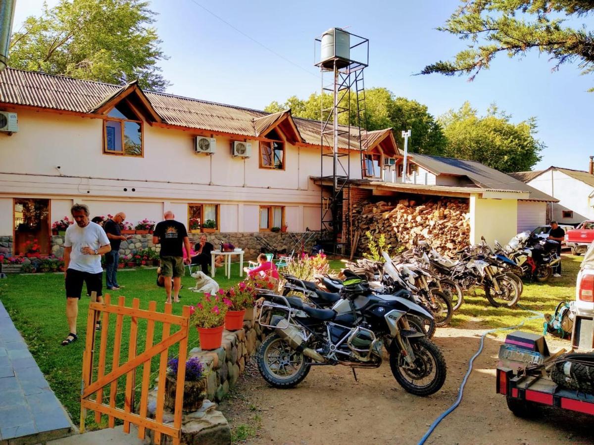 Hotel Y Cabanas Casa De Piedra Trevelín Екстериор снимка