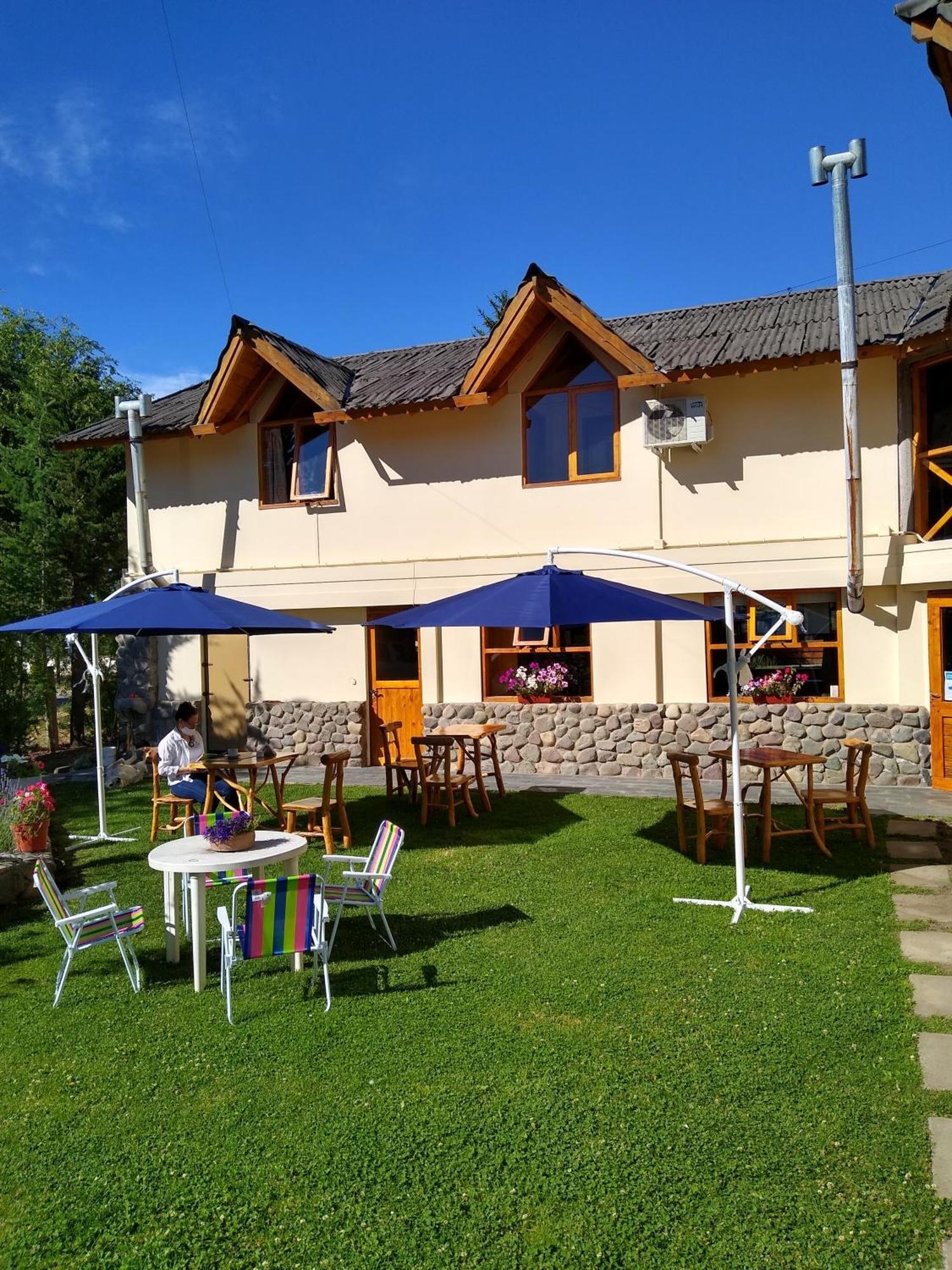 Hotel Y Cabanas Casa De Piedra Trevelín Екстериор снимка
