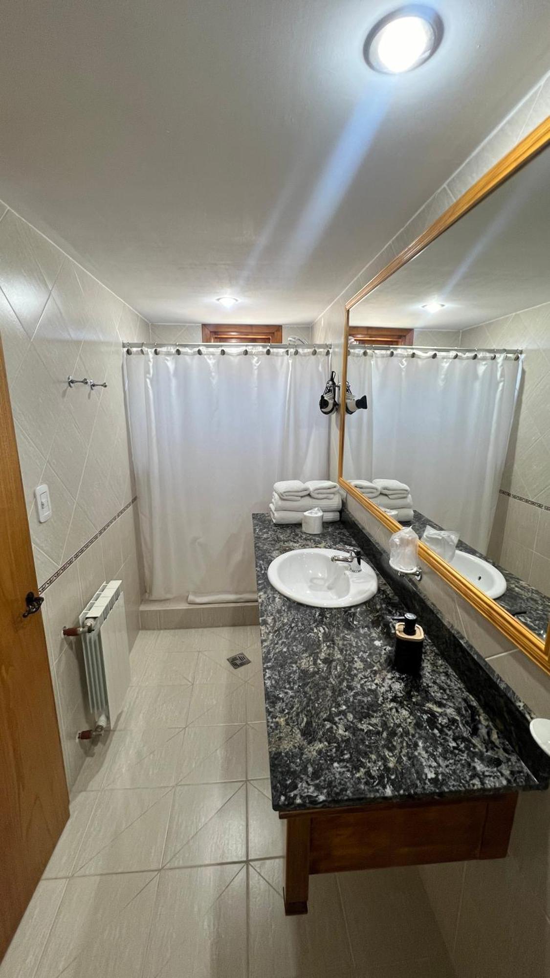 Hotel Y Cabanas Casa De Piedra Trevelín Екстериор снимка