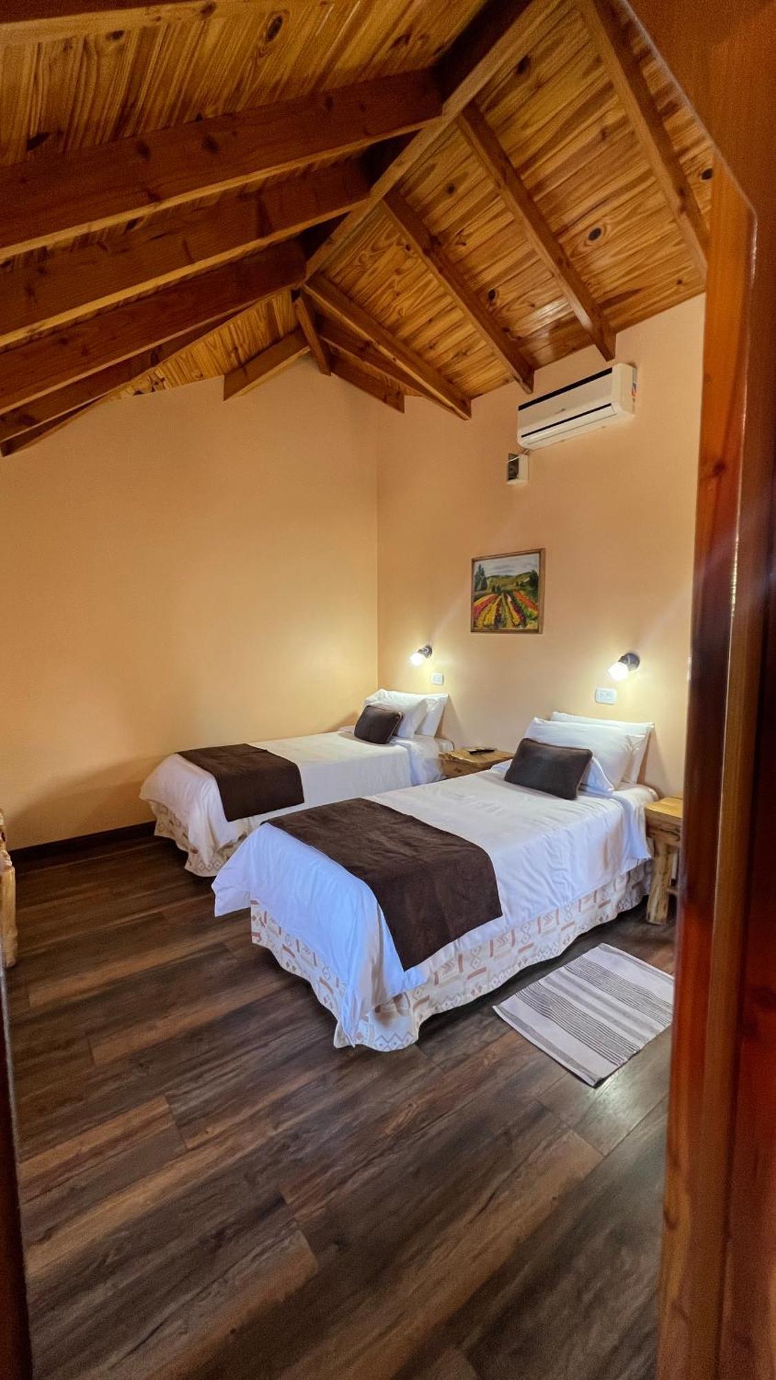 Hotel Y Cabanas Casa De Piedra Trevelín Екстериор снимка