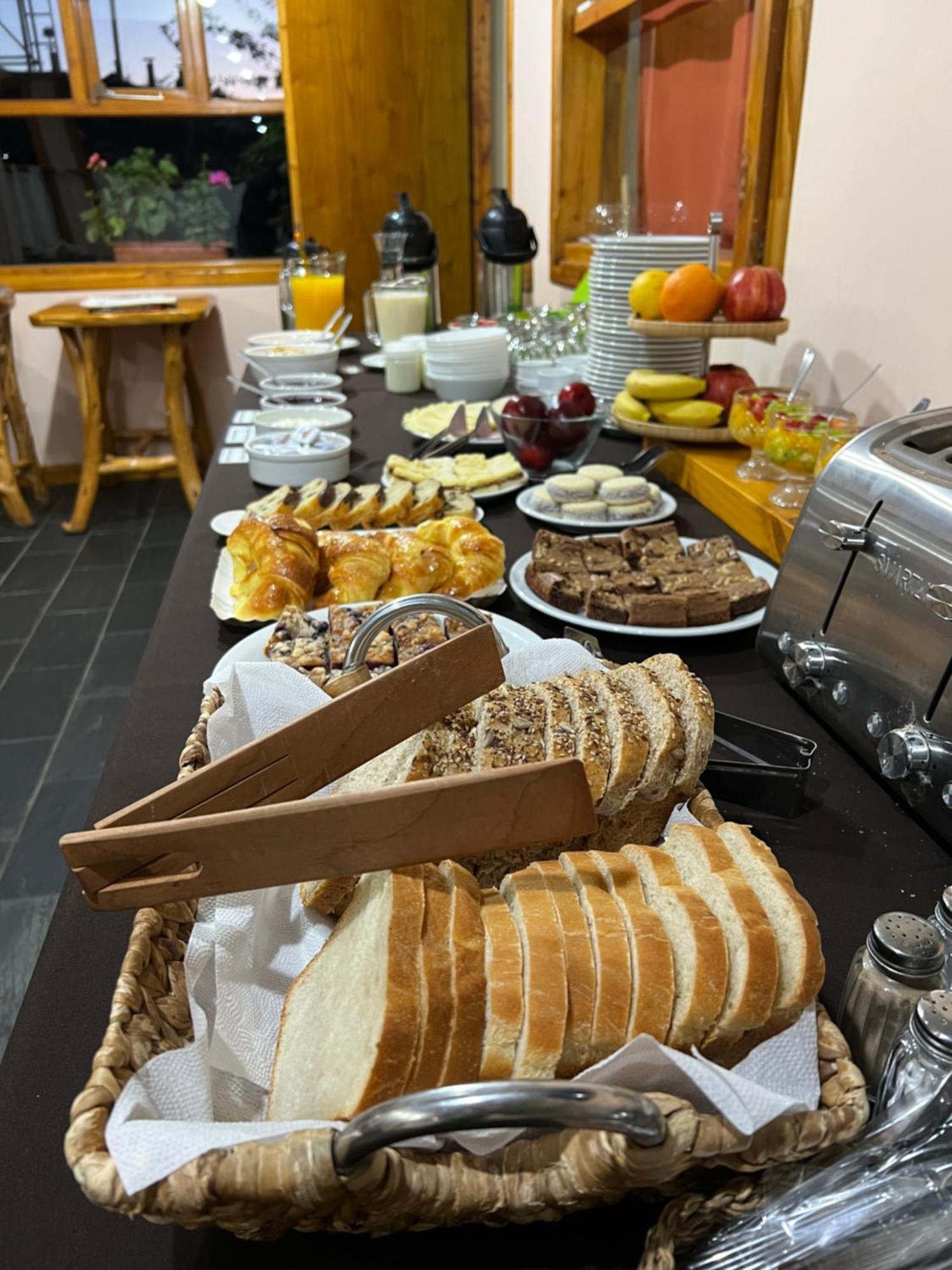 Hotel Y Cabanas Casa De Piedra Trevelín Екстериор снимка