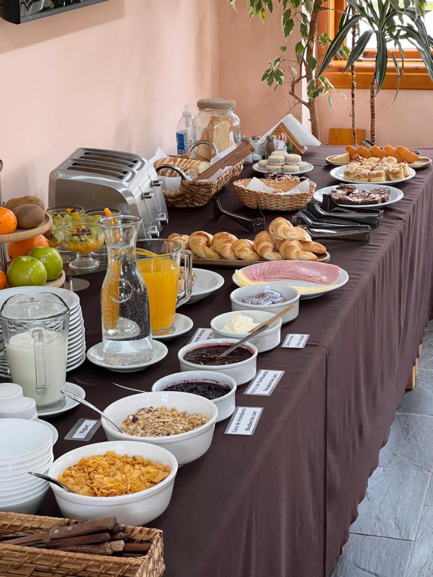 Hotel Y Cabanas Casa De Piedra Trevelín Екстериор снимка